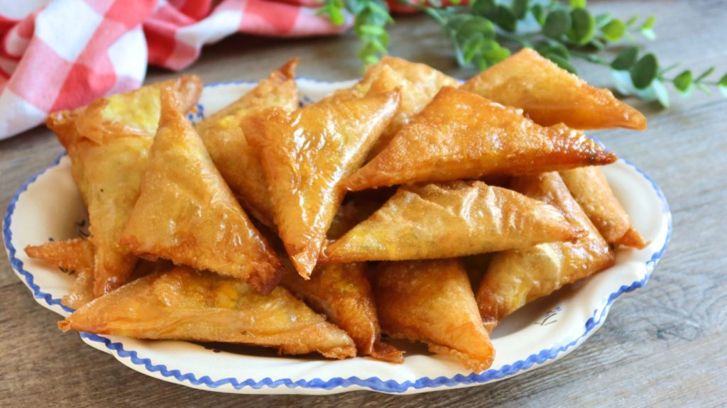 DAVIGEL SAMOSAS DE POLLO AL CURRY (1x5,600KG)