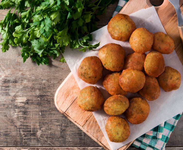 2597. DELFIN BUÑUELOS BACALAO